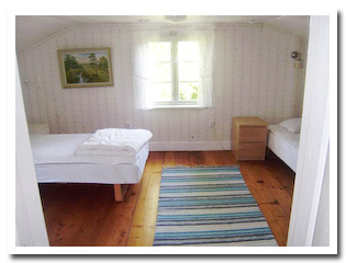 Upper floor bedroom